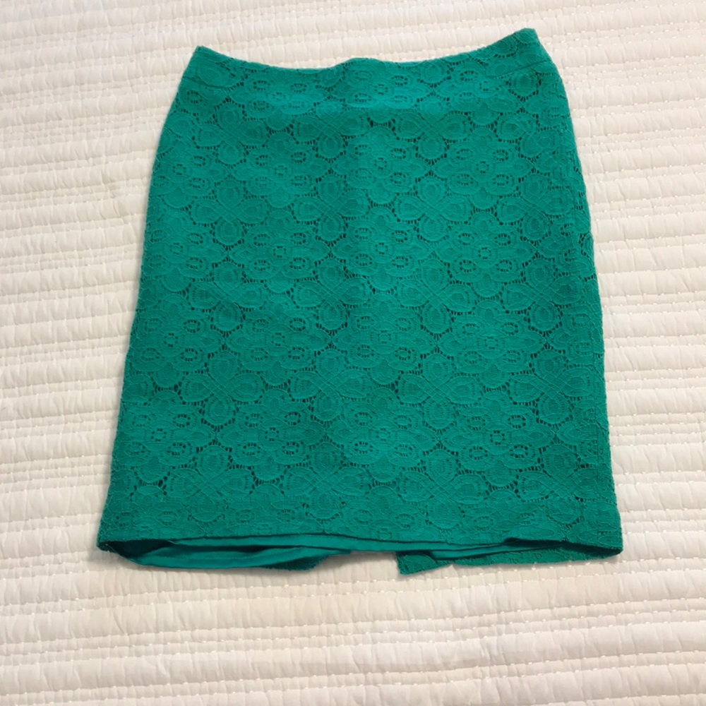 Green lace Limited pencil skirt